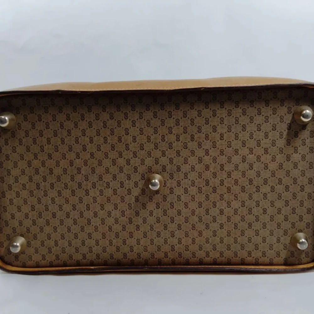 Authentic Gucci GG Sherry Large Travel